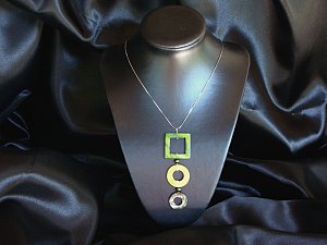 Chaine pendentif vert
