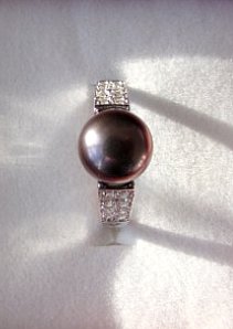 Bague  grosse perle noire