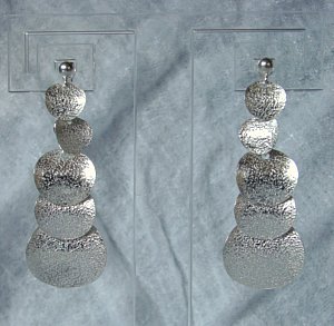 Boucle d'oreille m&eacute;daille