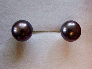 Boucle d'oreille bouton noir