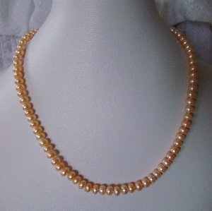 Collier perle de culture rose saumon