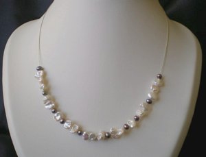 Collier c&acirc;ble keshi blanc